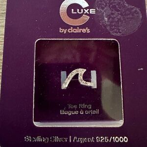 Sterling Silver Crystal Wave Shaped Coastal Claire’s Luxe Toe Ring